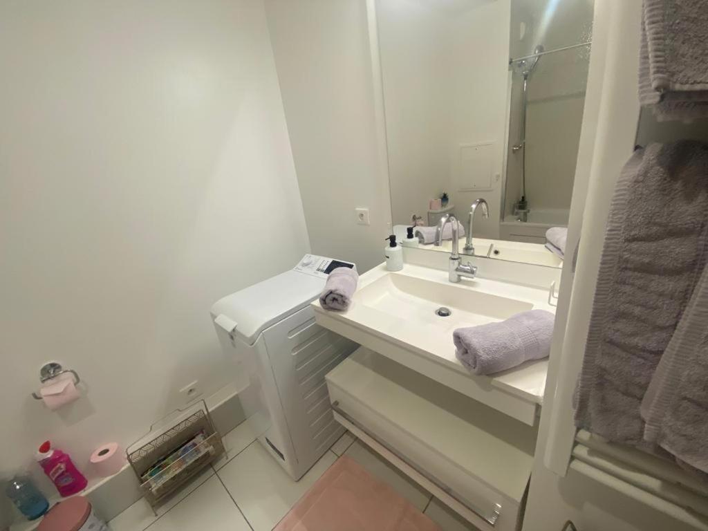 Appartement 80M2, Terrasse Sud, Metro 7 Direction Louvre A 8Minutes, Parking Sous-Sol, Proche Paris-Bercy 이브리쉬르센 외부 사진