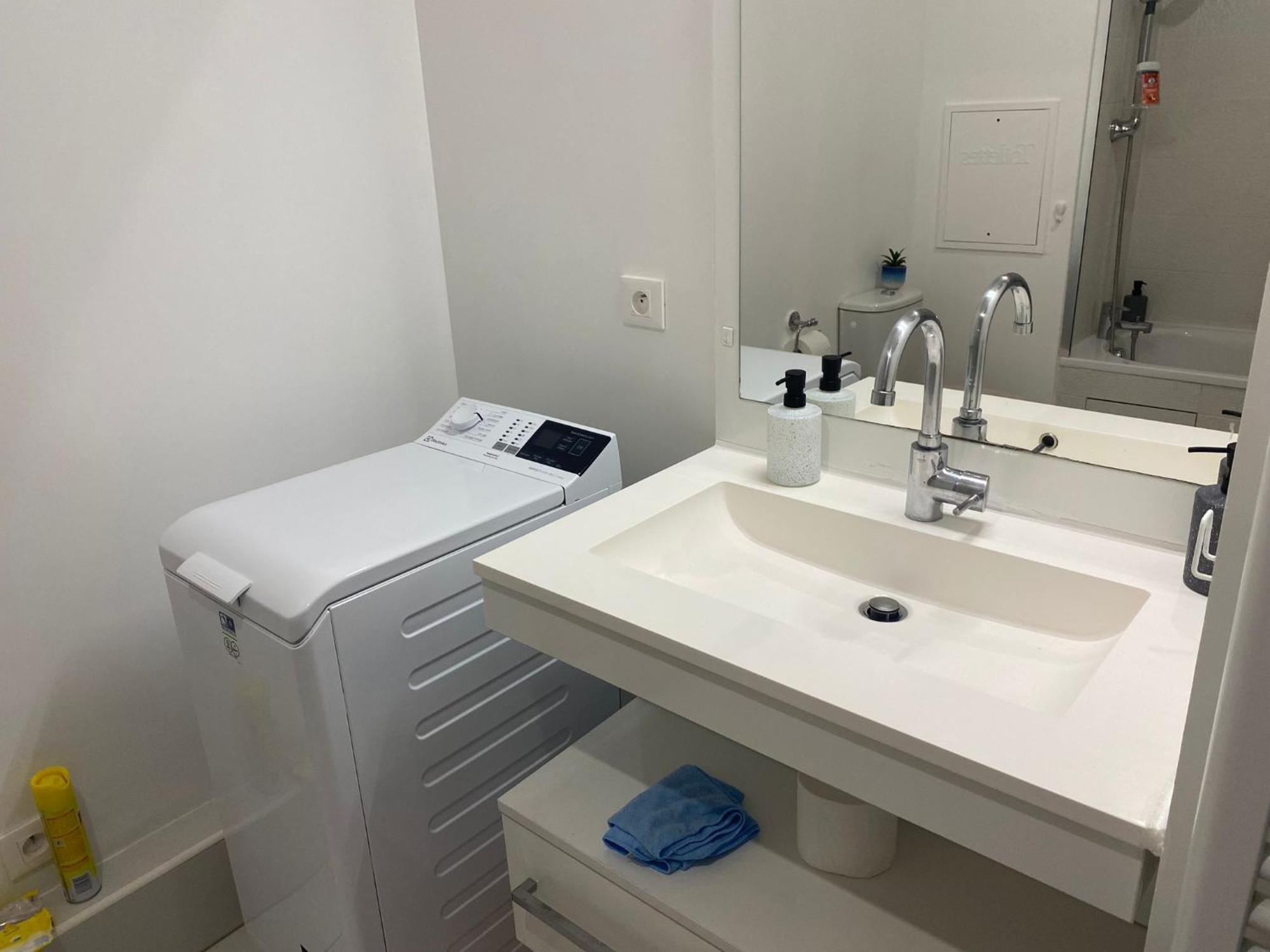 Appartement 80M2, Terrasse Sud, Metro 7 Direction Louvre A 8Minutes, Parking Sous-Sol, Proche Paris-Bercy 이브리쉬르센 외부 사진